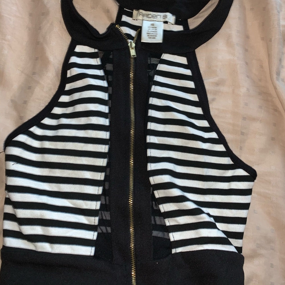 cropped black and white stripped tank